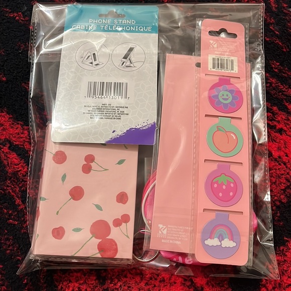 Girls goody bag - Picture 2 of 2